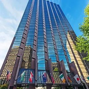 Crowne Plaza Newly Renovated With No Fee סיאטל